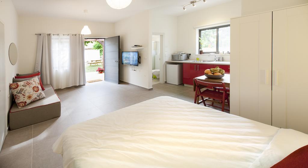 Kurlender Guest House Sheʼar Yashuv Quarto foto